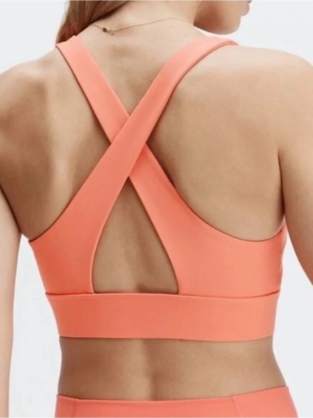 Fabletics Women's Oasis Twist Sports Bra